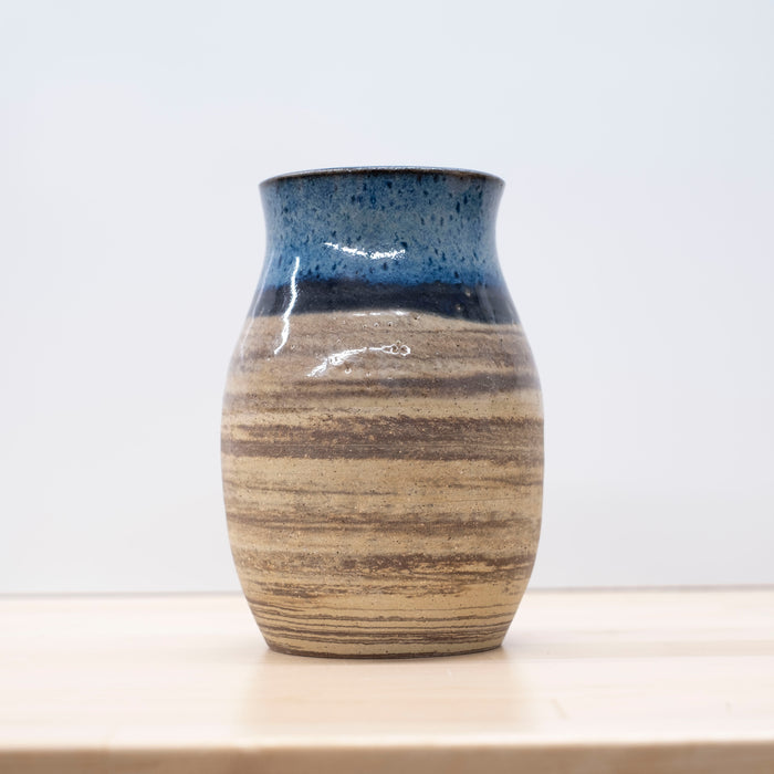 M06 | Marbled Vase